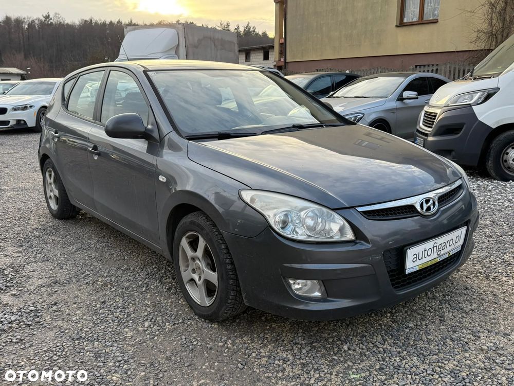 Hyundai i30 1.4 Classic + - 4