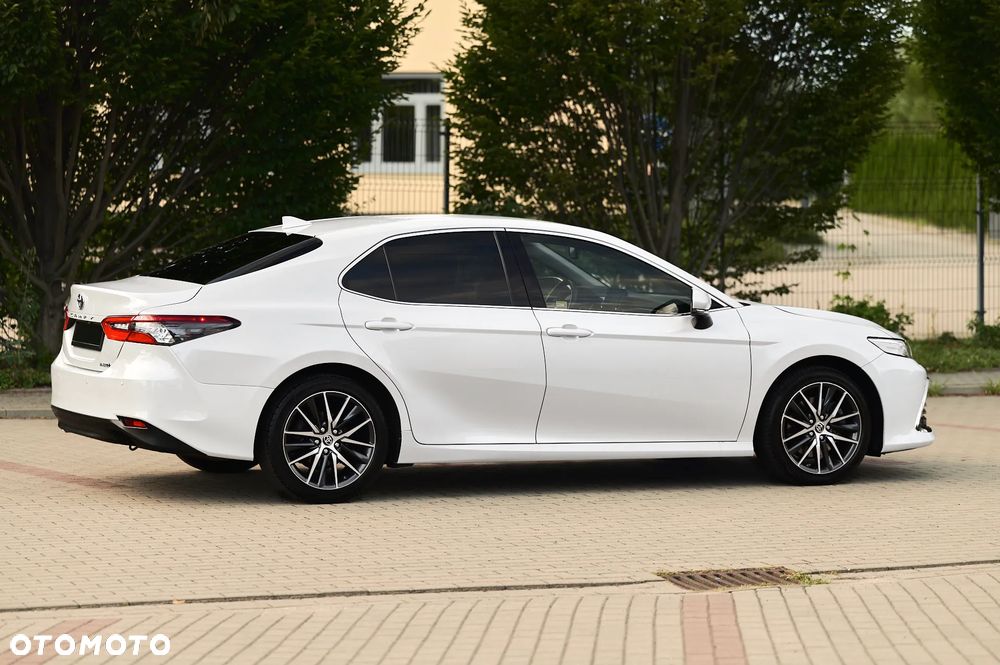 Toyota Camry 2.5 Hybrid Executive CVT - 14