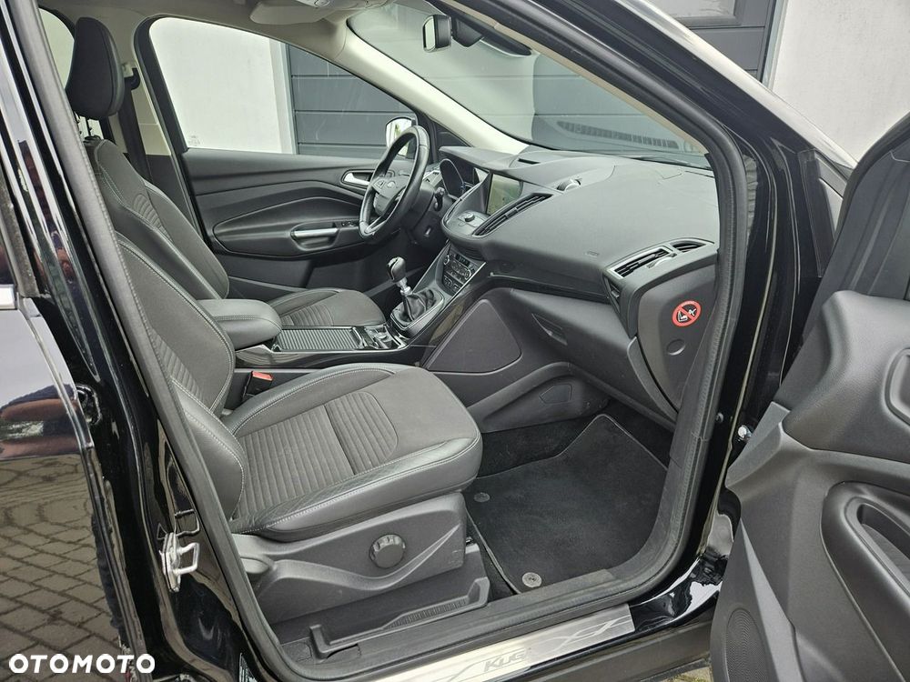 Ford Kuga 2.0 TDCi AWD Titanium - 28