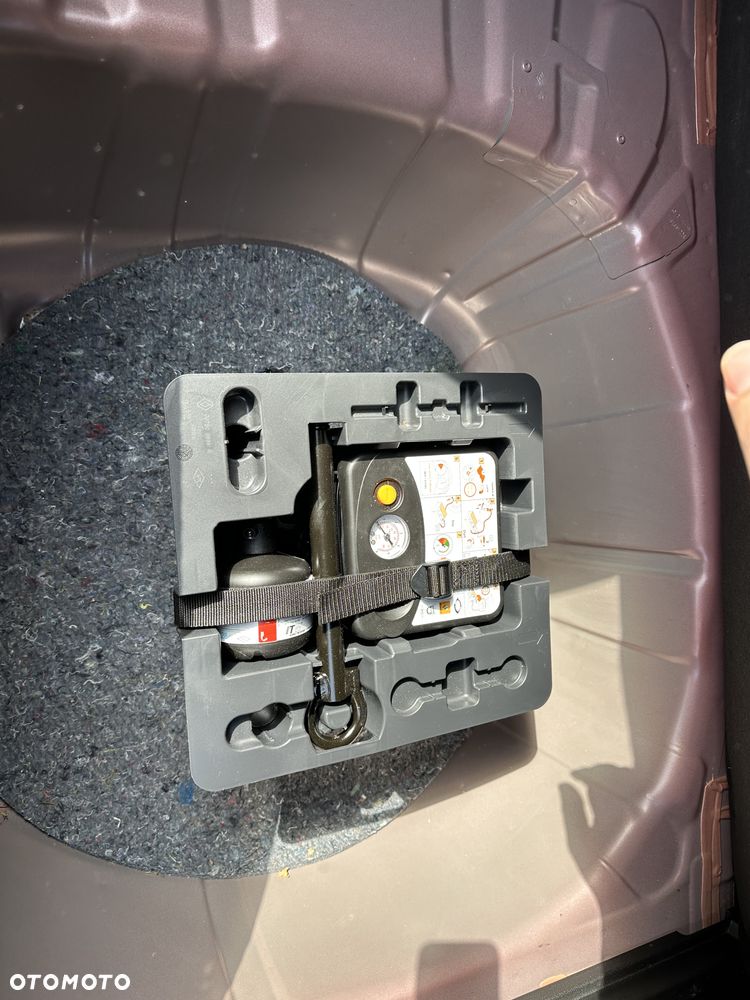 Renault Captur 1.3 TCe mHEV Intens - 29