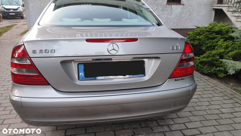Mercedes-Benz Klasa E 200 CDI Classic DPF - 5