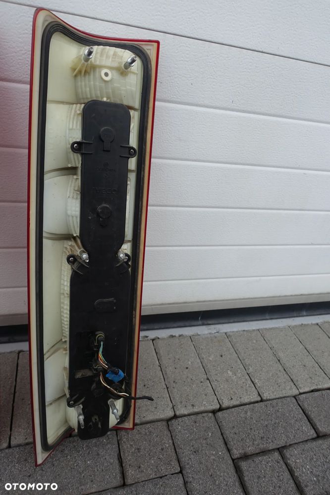LAMPA LEWY PRAWY TYŁ IVECO DAILY 06 -14r. - 8