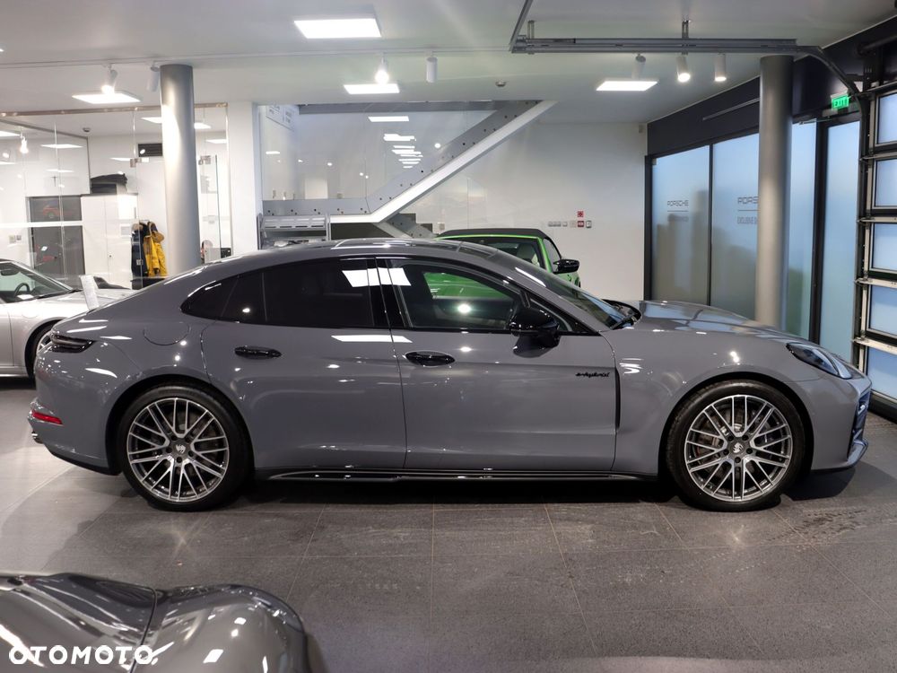 Porsche Panamera 4 E-Hybrid PHEV - 6