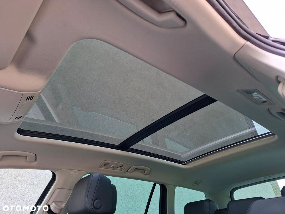 Volkswagen Passat 2.0 TDI (BlueMotion Technology) Highline - 37