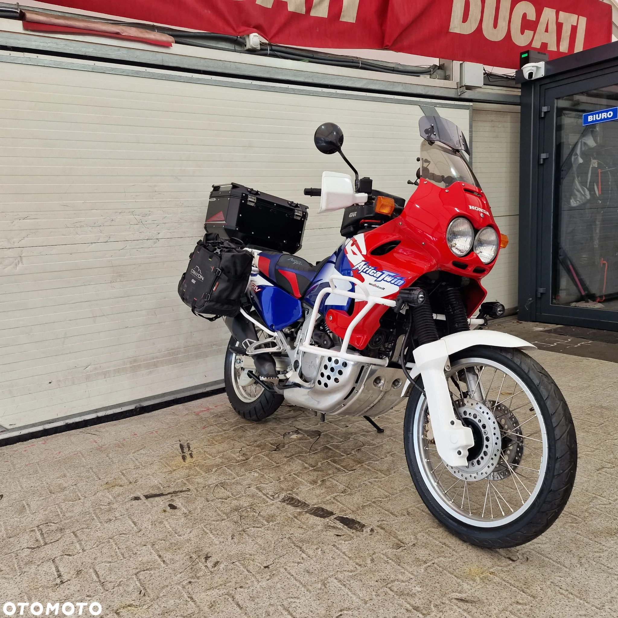 Honda XRV - 17
