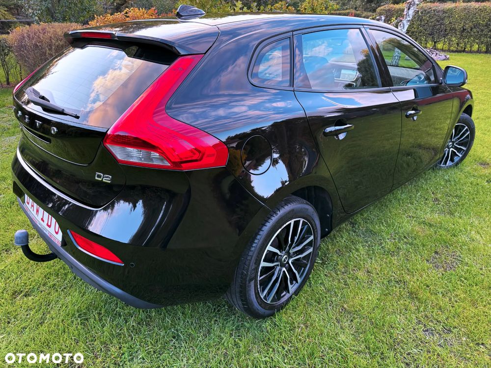 Volvo V40 D2 Drive-E Momentum - 9