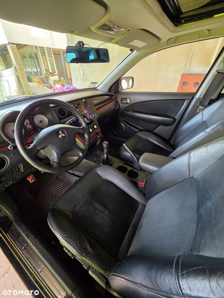 Mitsubishi Outlander 2.0 Turbo - 6