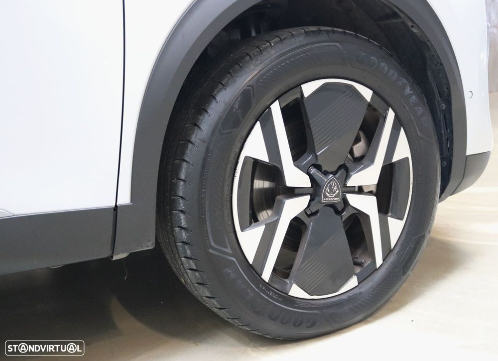 Peugeot 2008 1.2 Hybrid Allure e-DCS6 - 3