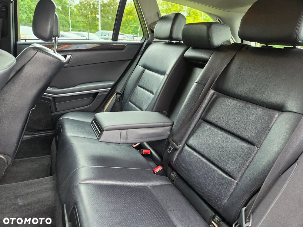 Mercedes-Benz Klasa E 200 CDI 7G-TRONIC Elegance - 15