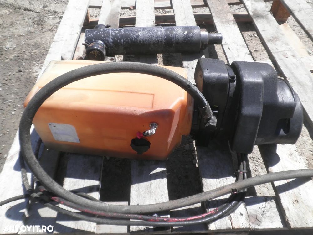 Pompa basculare cu cilindru Nissan Cabstar - 2