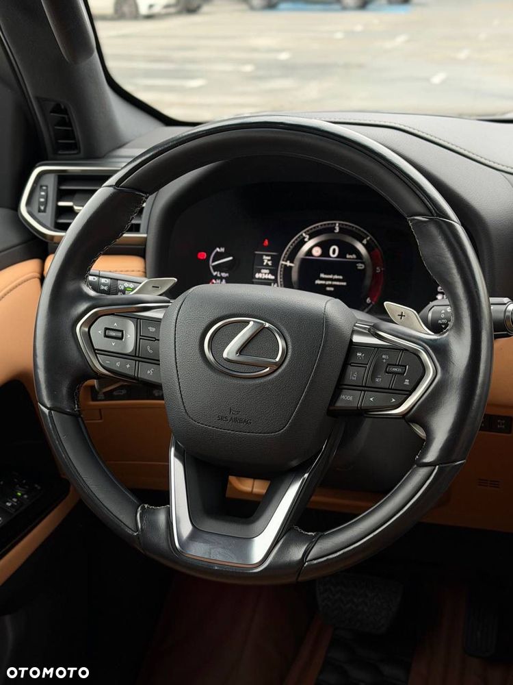 Lexus LX - 40