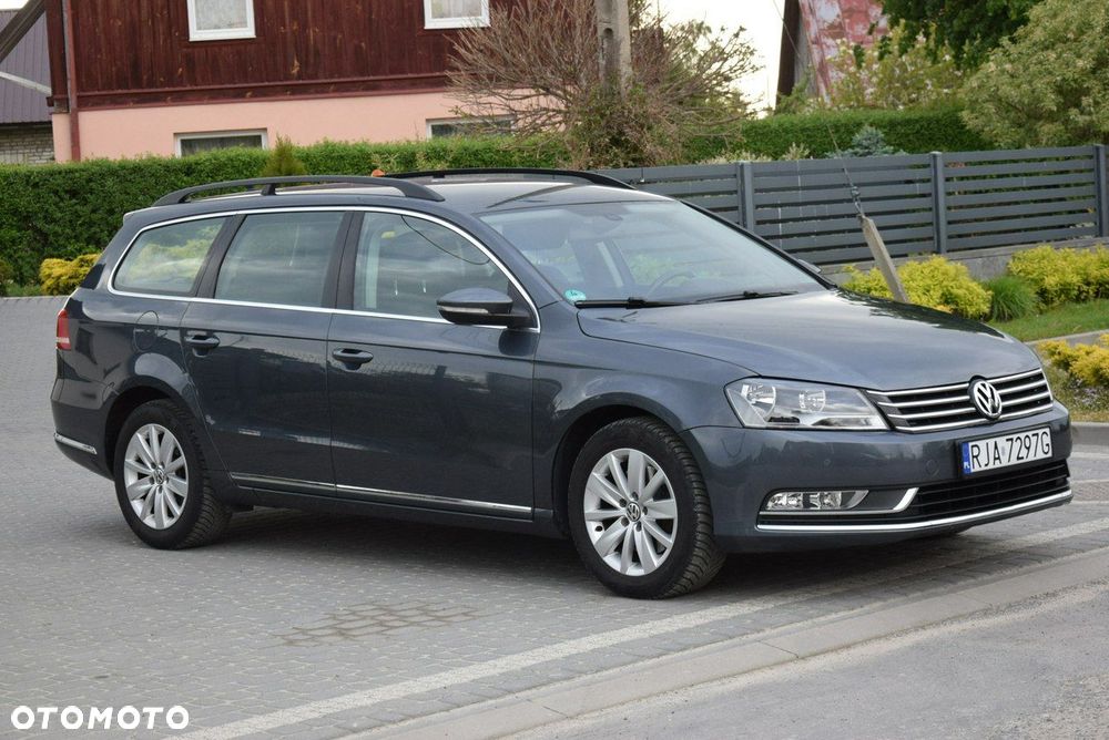 Volkswagen Passat - 4