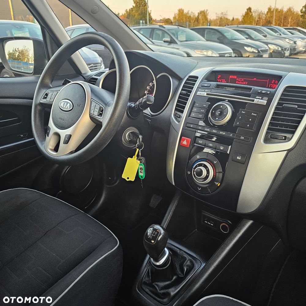 Kia Venga - 12