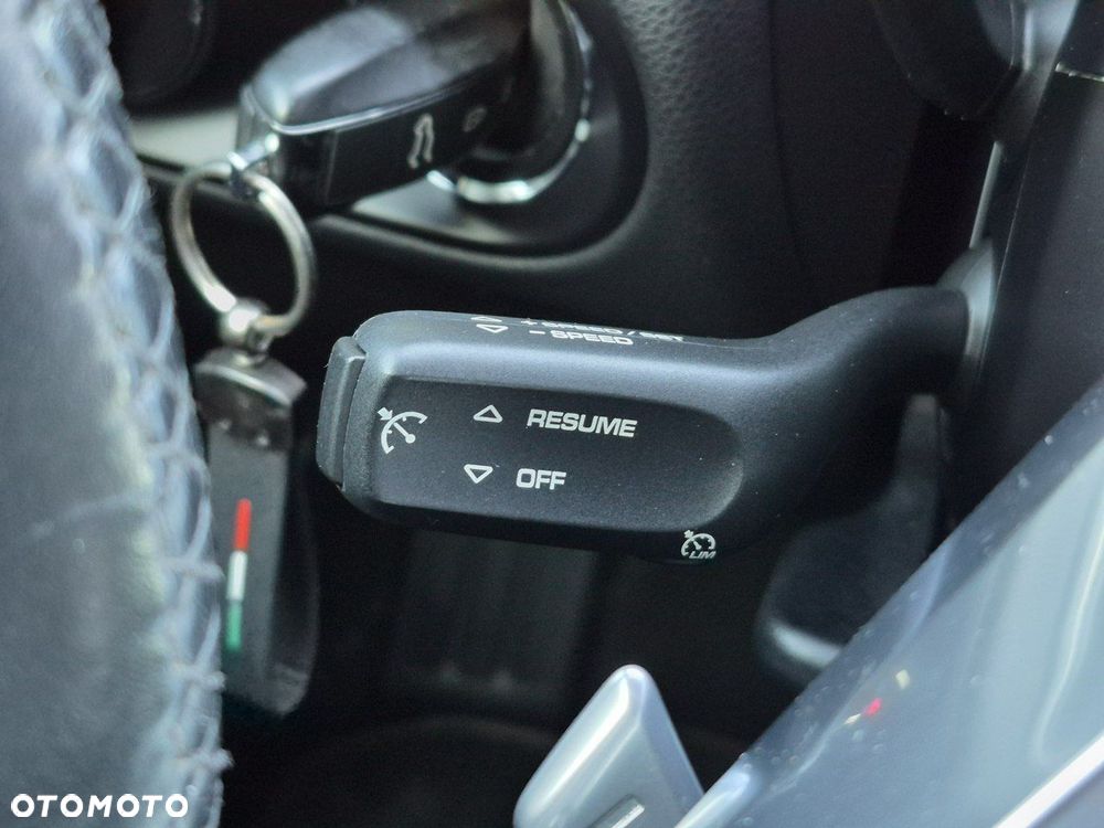 Porsche Macan - 35