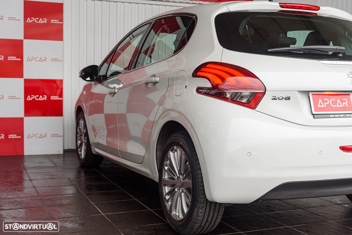 Peugeot 208 1.2 PureTech Allure - 53