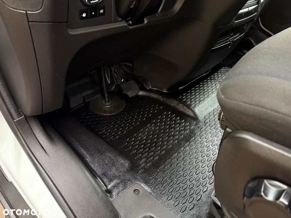 Iveco Daily Izoterma Winda - 15