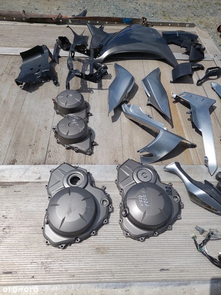 HONDA VFR 1200 F owiewka stelaż lusterko wypełnienie dekiel podnóżek błotnik - 4