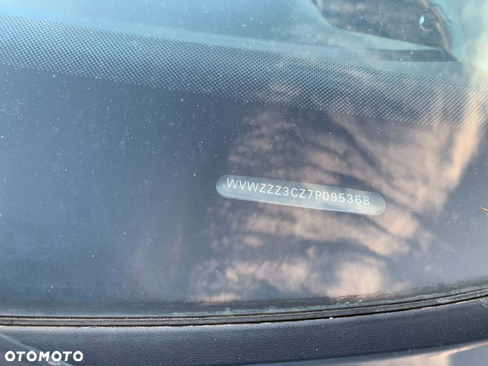 Volkswagen Passat 2.0 TDI DPF Trendline - 6