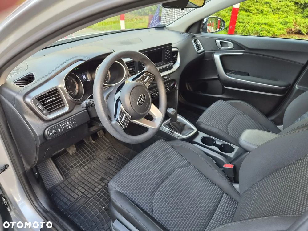Kia Ceed - 6