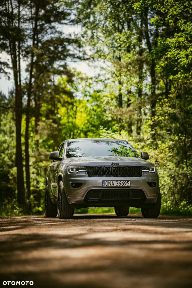 Jeep Grand Cherokee - 8