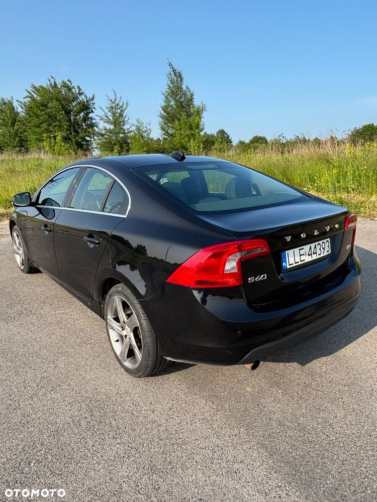 Volvo S60 T5 Powershift - 4