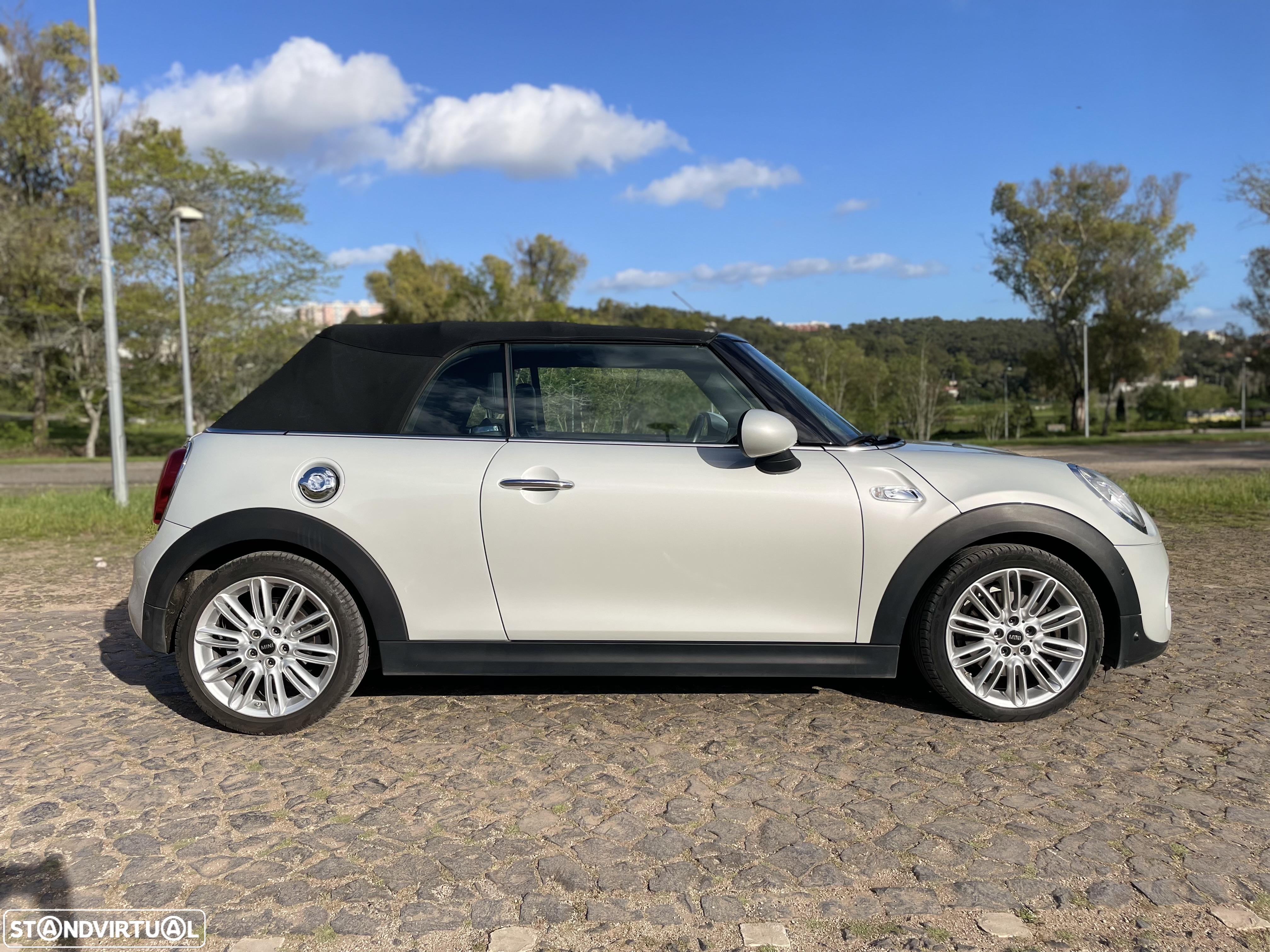 MINI Cabrio Cooper S - 7