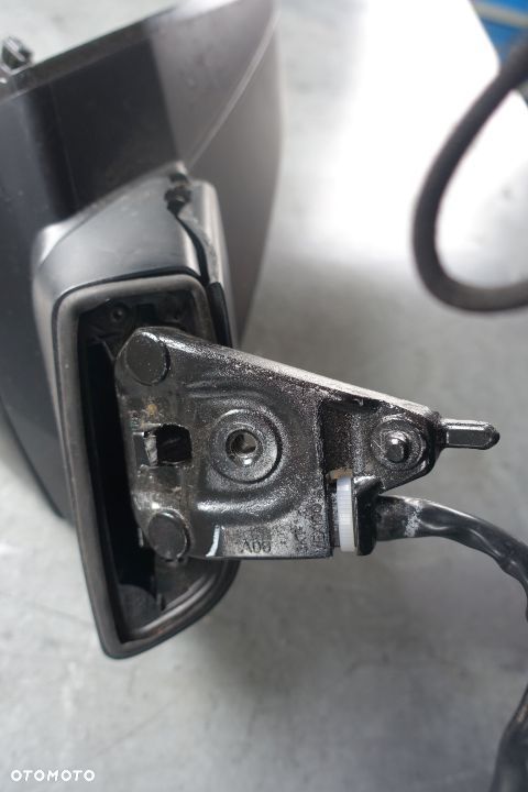 LUSTERKO PRAWE AUDI Q5 80A 15 PIN - 6