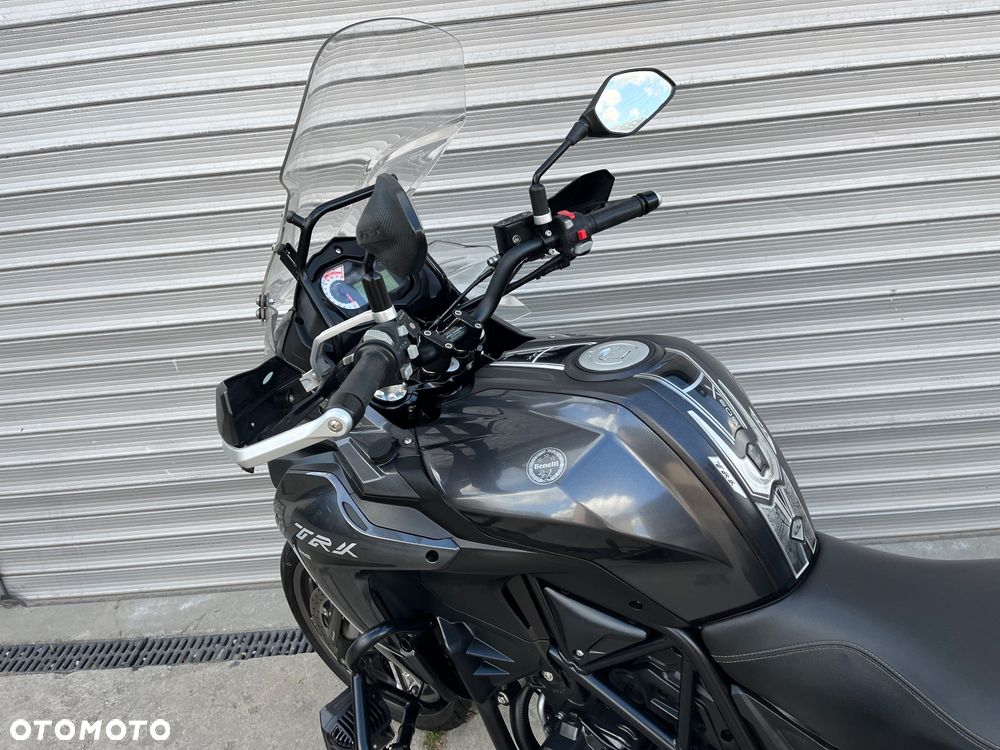 Benelli TRK 502 - 10