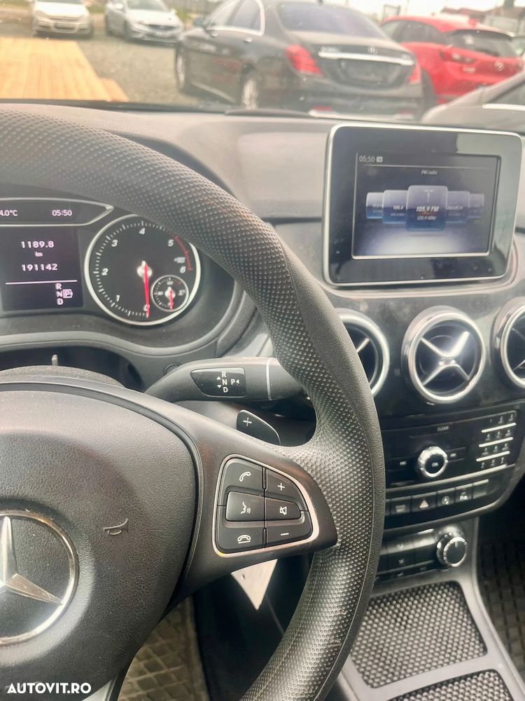 Mercedes-Benz B 220 - 8