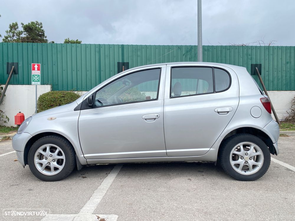 Toyota Yaris 1.0 Sol AC - 3