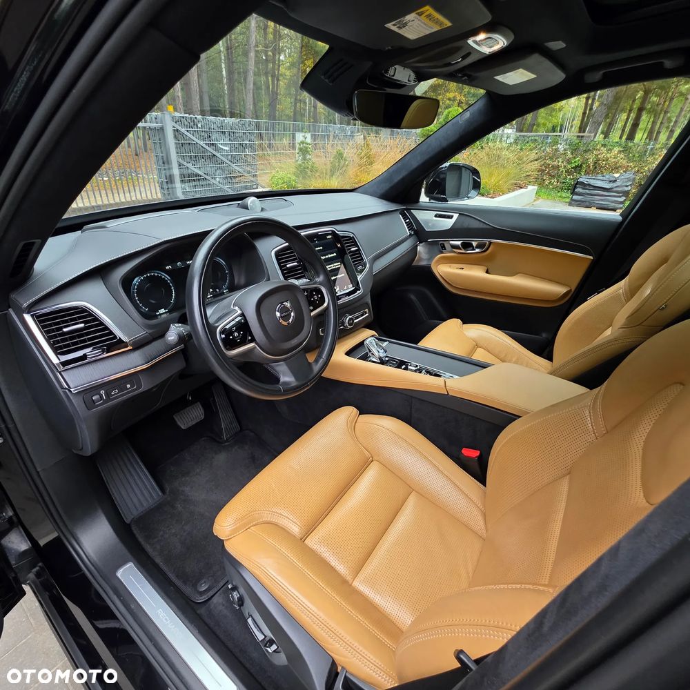 Volvo XC 90 - 21