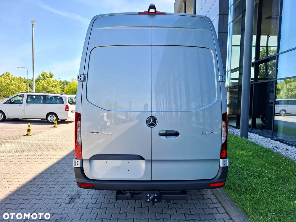 Mercedes-Benz Sprinter 317 CDI Furgon PRO długi 4325 mm L3H2 - 7