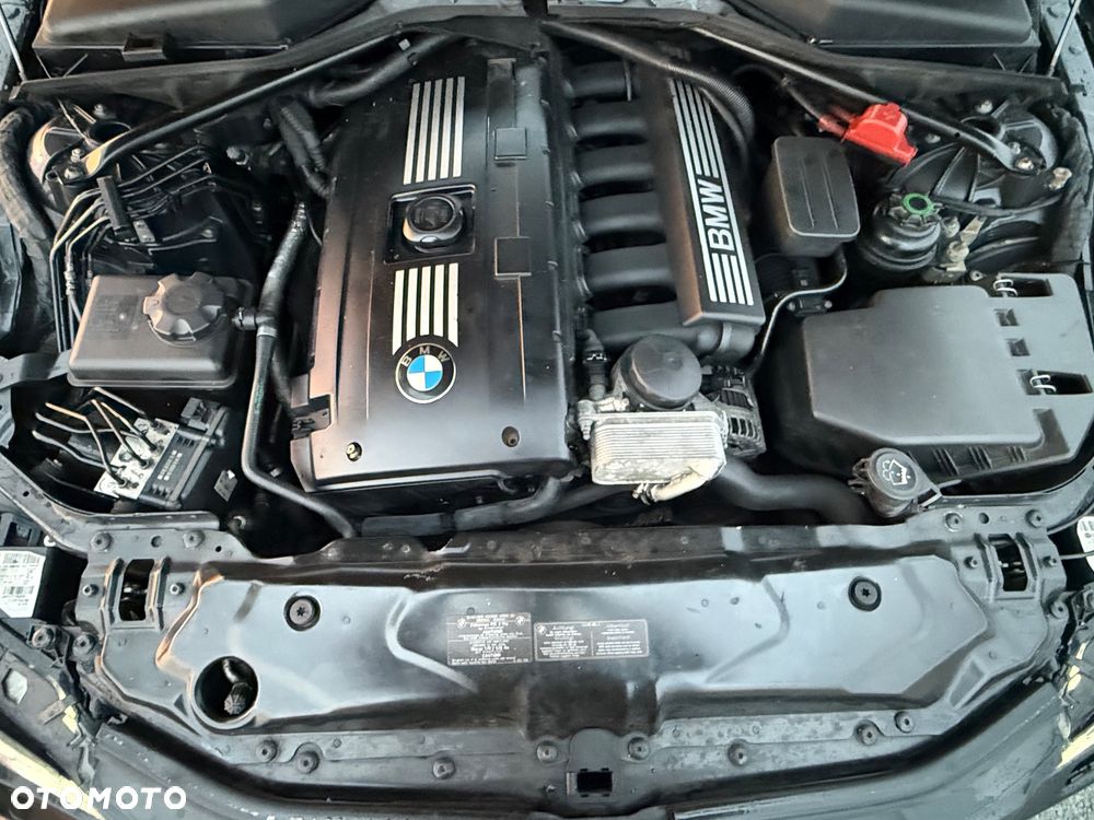 BMW Seria 5 523i - 15