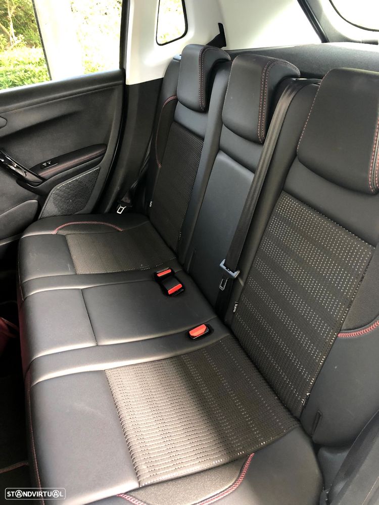 Peugeot 2008 1.2 PureTech GT Line EAT6 - 10