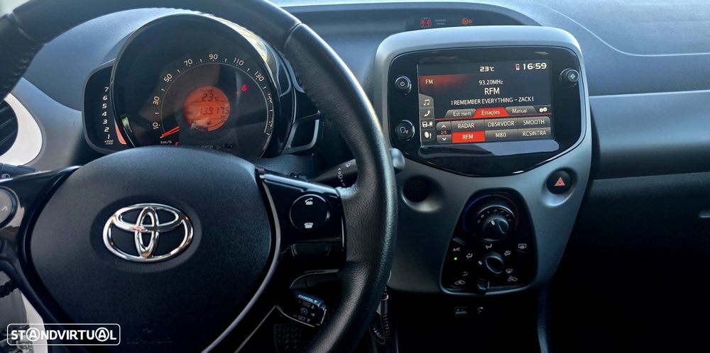 Toyota Aygo 1.0 X-Play+X-Touch - 9