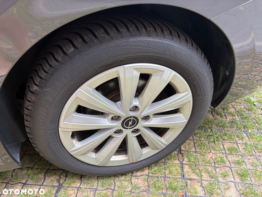 Opel Astra 1.5 D Automatik Business Elegance - 12