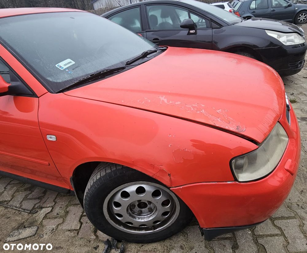 Audi A3 1,6 8 V  Benzyna 75 kW (kod lak . LY3F) pojazd na części: maska, zderzak, drzwi, szyby, lusterka, chłodnica.... - 3