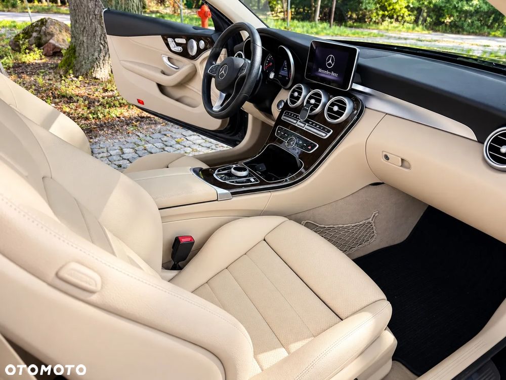 Mercedes-Benz Klasa C 200 4-Matic 9G-Tronic - 7
