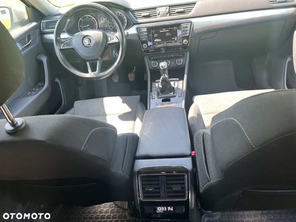 Skoda Superb 2.0 TDI Ambition - 6