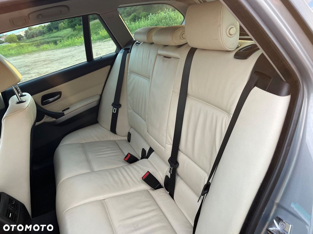 BMW Seria 3 320d - 8