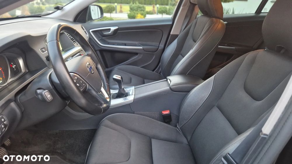 Volvo V60 D2 Kinetic - 20