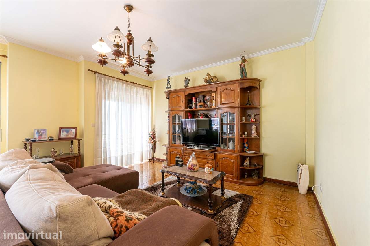Apartamento T2 Venda em Oliveira de Azeméis, Santiago de Riba-Ul, Ul, - Grande imagem: 4/26