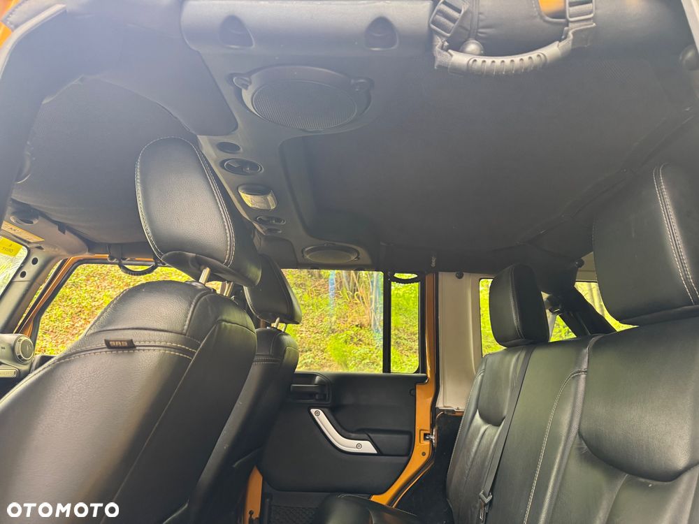 Jeep Wrangler Unlimited 3.6 Automatik Sahara - 26