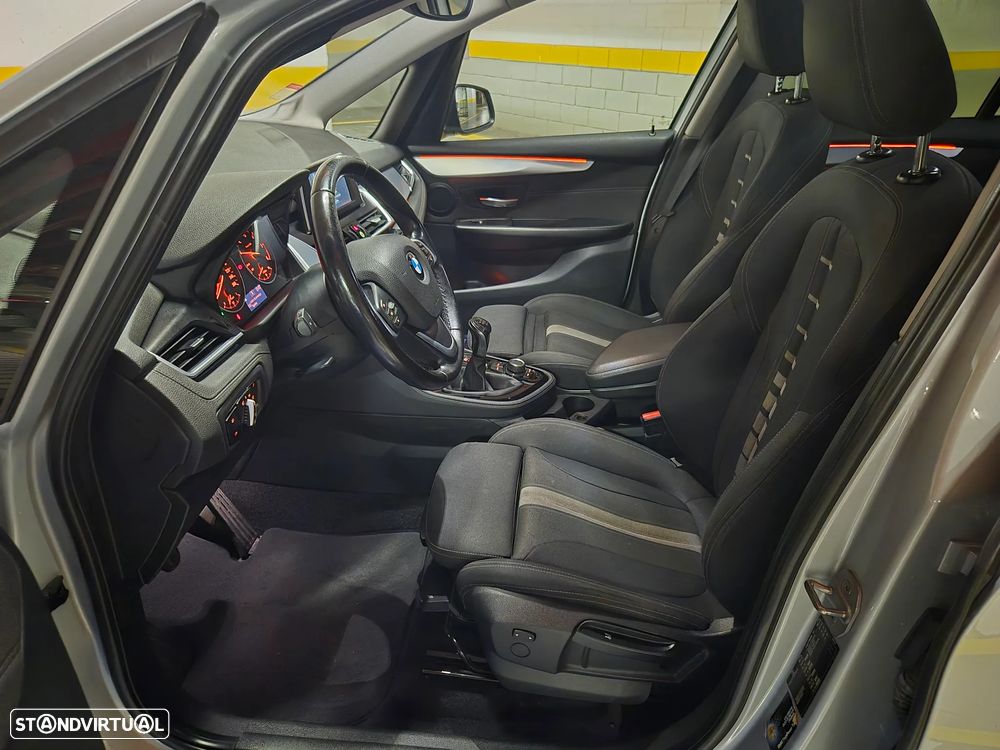 BMW 216 Gran Tourer d Line Sport - 24