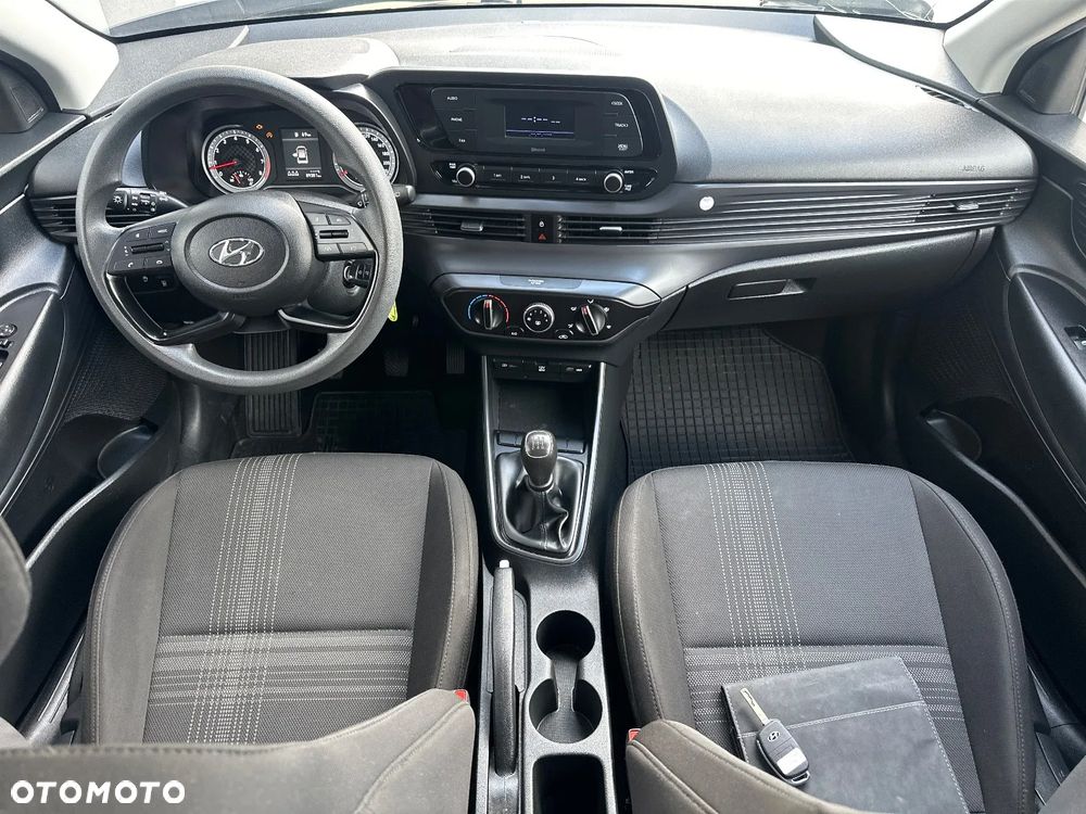 Hyundai i20 1.2 Pure - 24