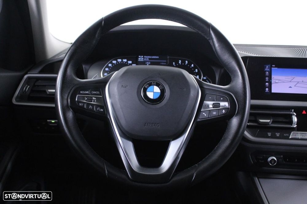 BMW 330 e Touring Corporate Edition Auto - 19