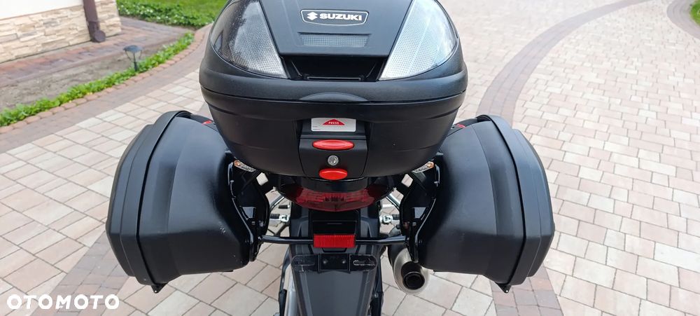 Suzuki GSX - 31
