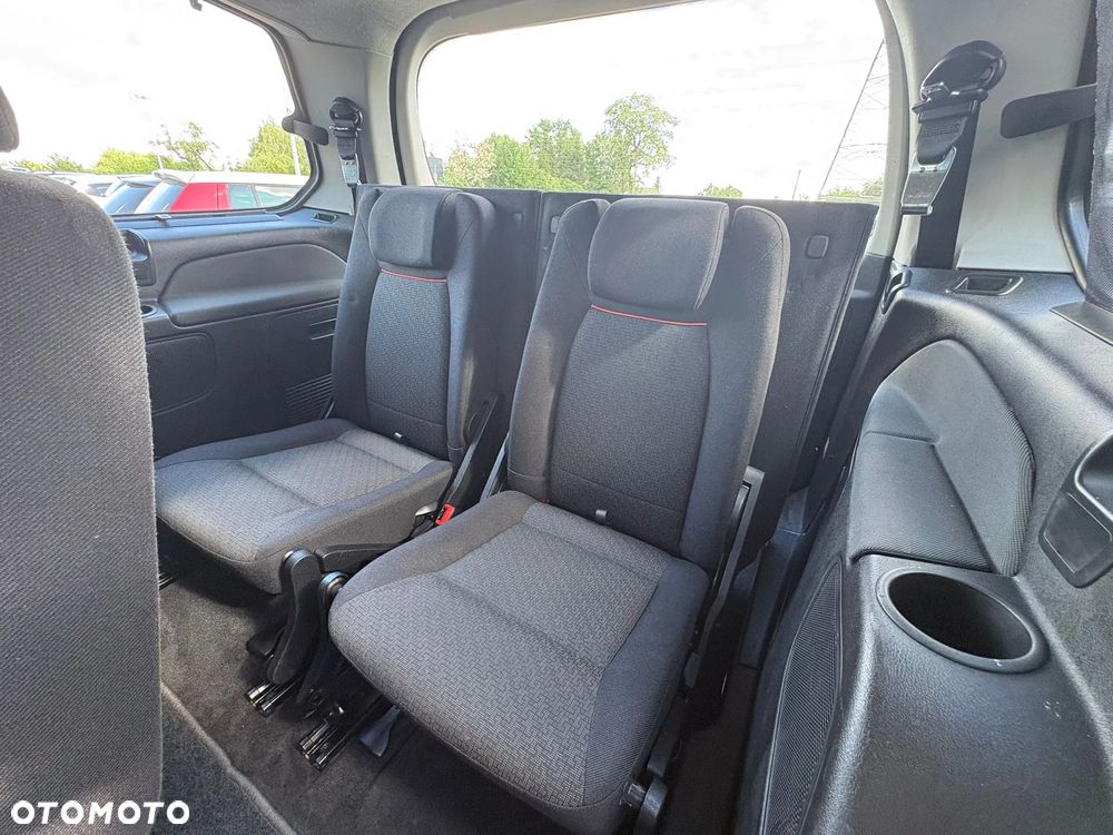 Ford Galaxy - 16