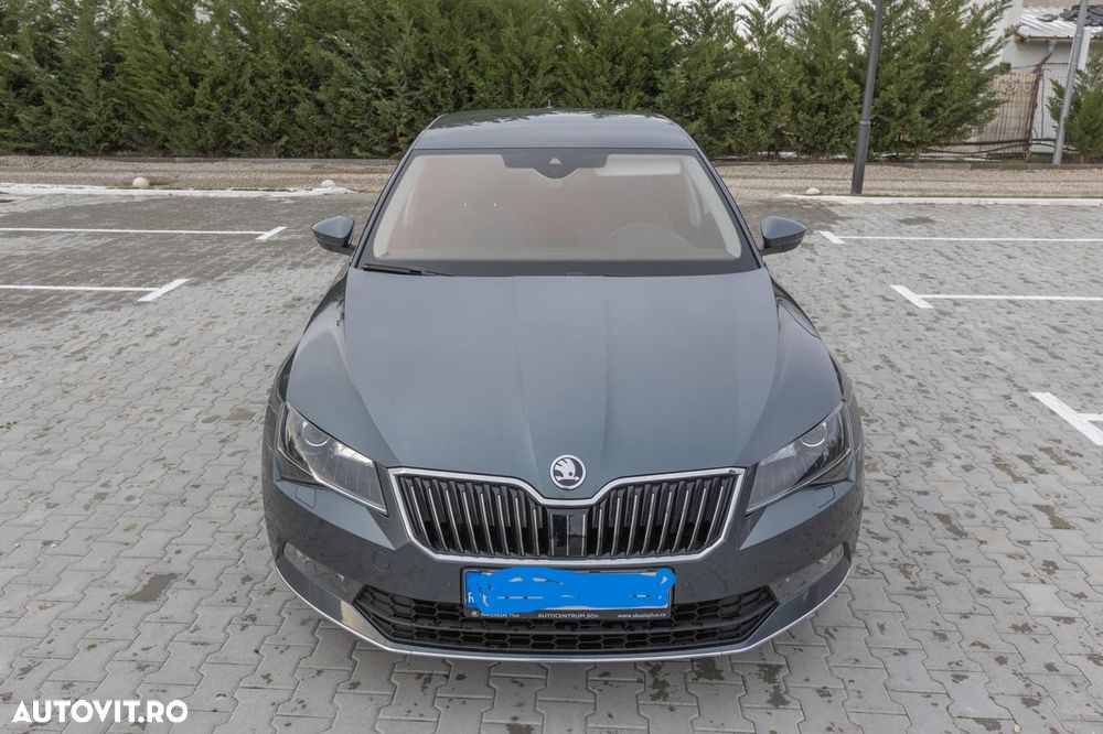 Skoda Superb 2.0 TDI 4X4 DSG L&K - 1