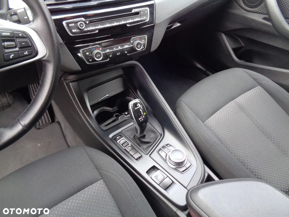 BMW X1 sDrive18d Sport Line - 12